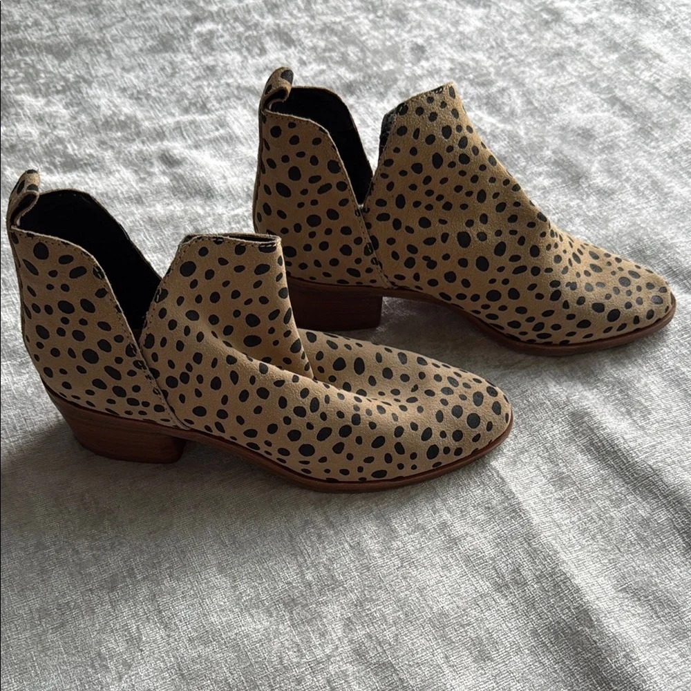 Dolce Vita Kadie Tan and Black Ankle Booties